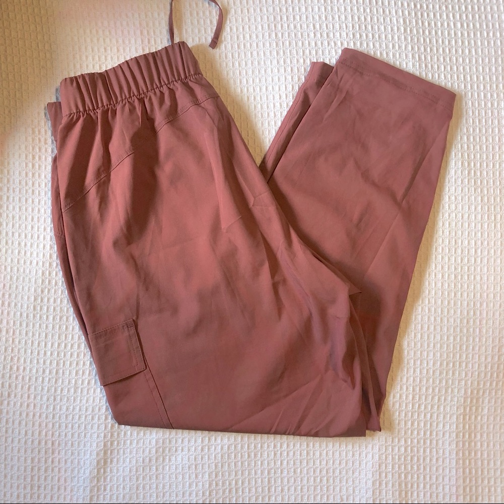 Old navy stretch tech cargo pants